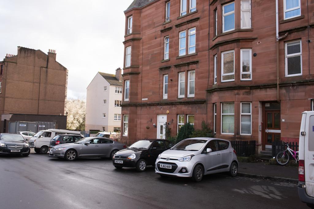 Premier - Crathie View Apartment Glasgow Exterior photo